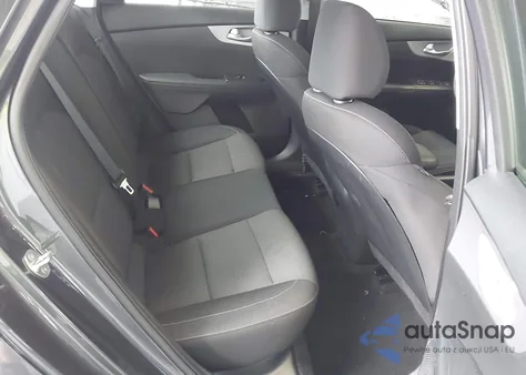 2024 Kia Forte Lxs z USA, uszkodzony, nr VIN 3KPF24AD0RE758938